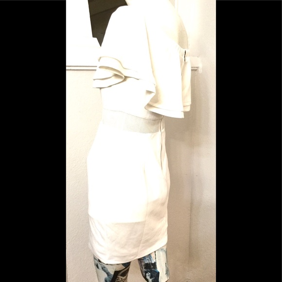 Shareen Collection White Sheath Ruffled Stretch - Picture 2 of 8